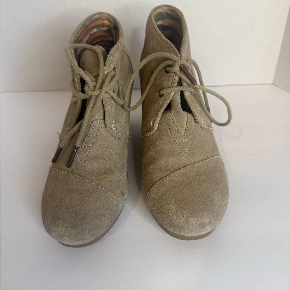 Toms Women's‎ Lace Up Tan Boots